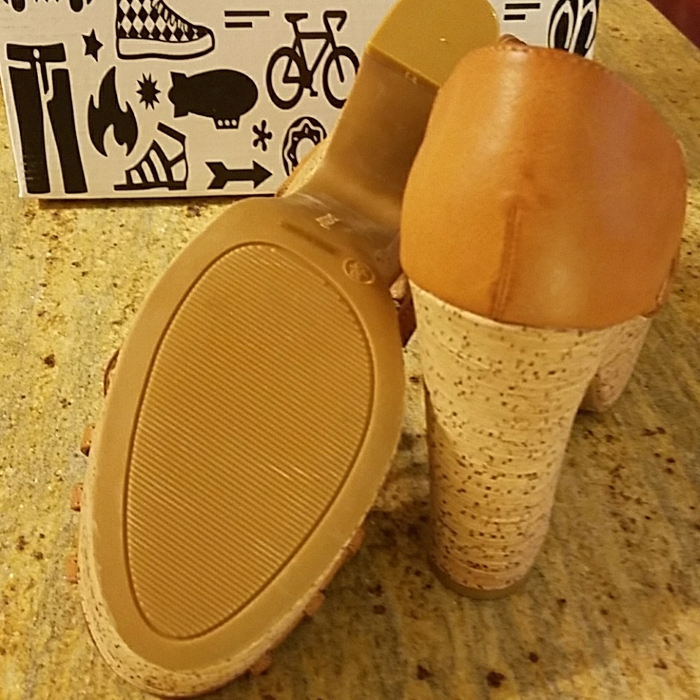Bamboo Cork Platforms - Picture 2 of 4